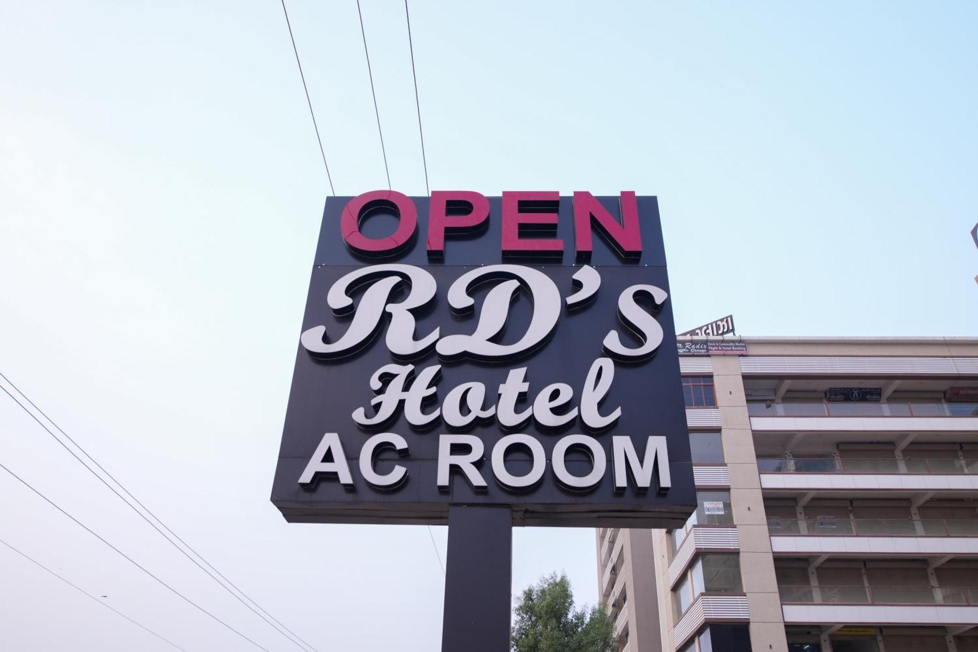 Rds Hotel Ahmedabad Exterior foto